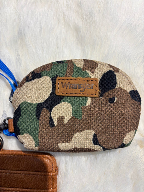 Wrangler Camo Print Dual Pouch Wristlet - Green WG286-W0051GN