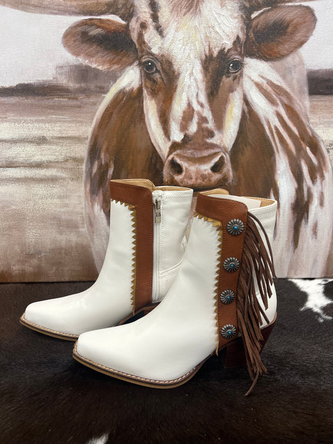 GIZELLE WHITE BOOT